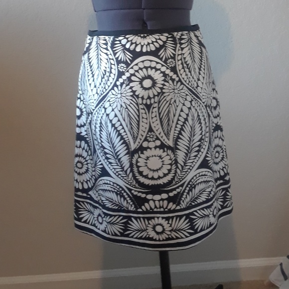 Banana Republic skirt - Picture 3 of 3